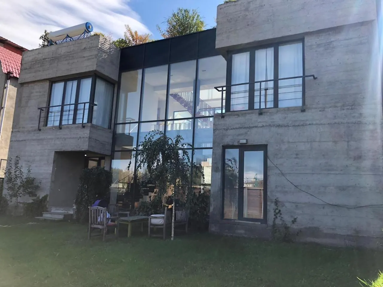 Sunny House With Swimming Pool Villa Tiflis